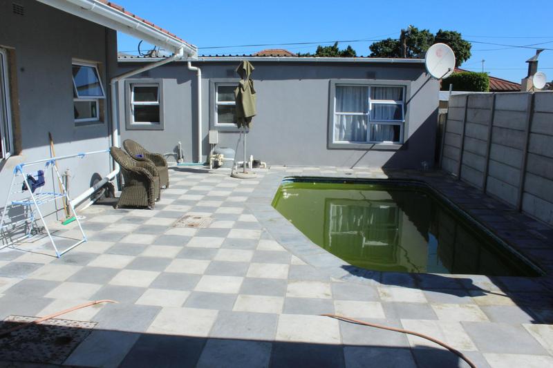 7 Bedroom Property for Sale in Vasco Estate Western Cape